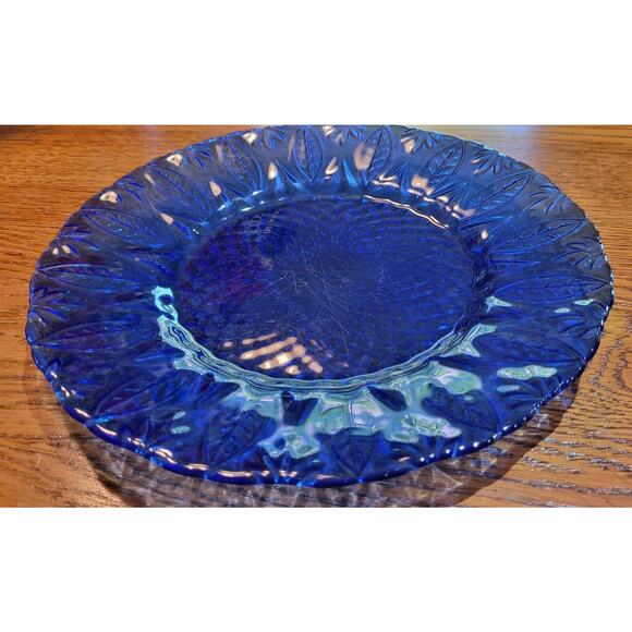 Avon Royal Sapphire Cobalt Blue SALAD Glass Plates Leaf Arcoroc France Set of 4 - Picture 9 of 15